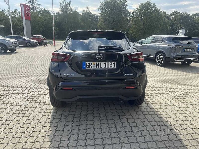 Nissan Juke 1.6 Hybrid 4AMT N-Connecta